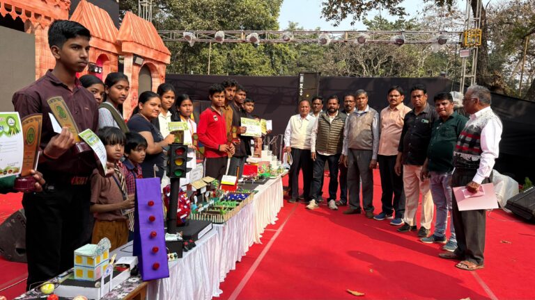 East Singhbhum News : खेल महाकुंभ में स्थानीय खिलाड़ियों का जलवा