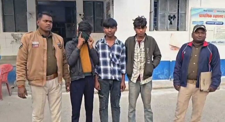 ट्रांसफार्मर का सामान चोरी करते दो चोर व कबाड़ी विक्रेता गिरफ्तार