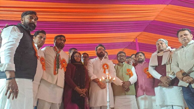 माघी पूर्णिमा पर अगुवानी गंगा घाट बना आस्था का महासंगम