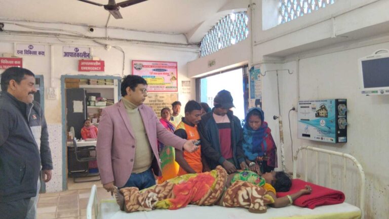 शौच को गयी नाबालिग से छेड़खानी को ले मारपीट, महिला समेत पांच लोग जख्मी