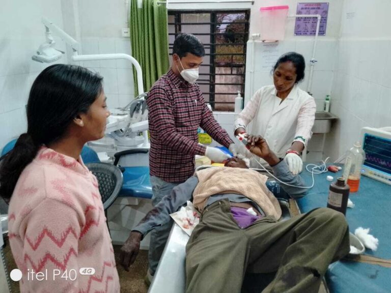हादसा : जामा चौक पर ट्रक की चपेट में आने से बाइक सवार व्यक्ति घायल