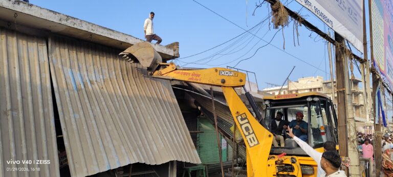 अतिक्रमण हटाने के दौरान सीओ के साथ बदतमीजी, युवक गिरफ्तार