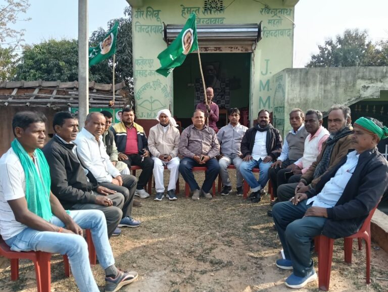 झामुमो स्थापना दिवस में भाग लेने को लेकर बनी रणनीति