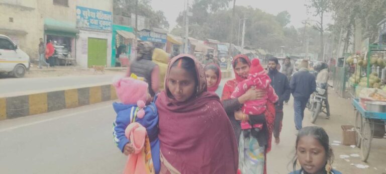 पहाड़ों पर बर्फबारी से फिर बढ़ी ठंड, बर्फीली हवाओं ने पैदा की ठिठुरन