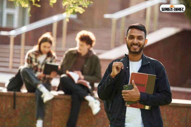 BCom करें या BCom Honours, जानें 12वीं के बाद क्या है बेहतर