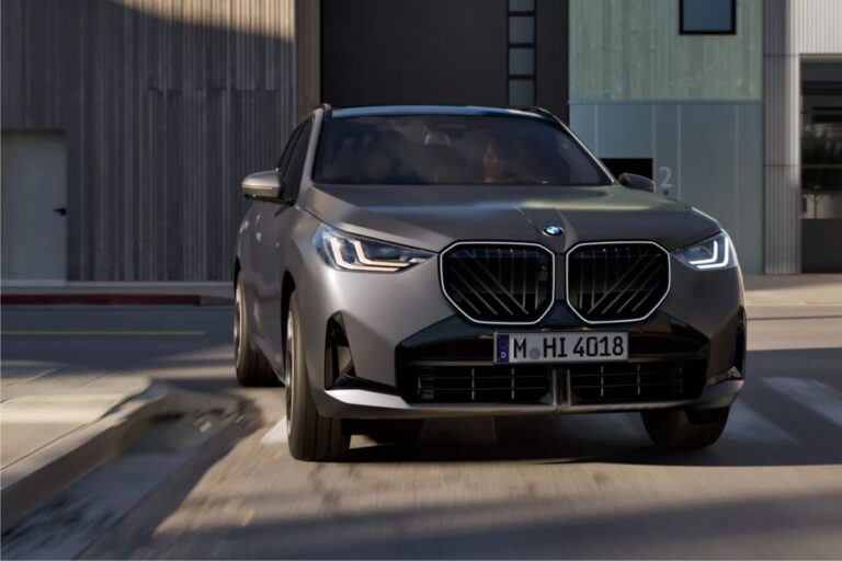 BMW X3 30 xDrive आज होगी लॉन्च, जानें कैसा है इंजन, परफॉरमेंस और सेफ्टी फीचर्स