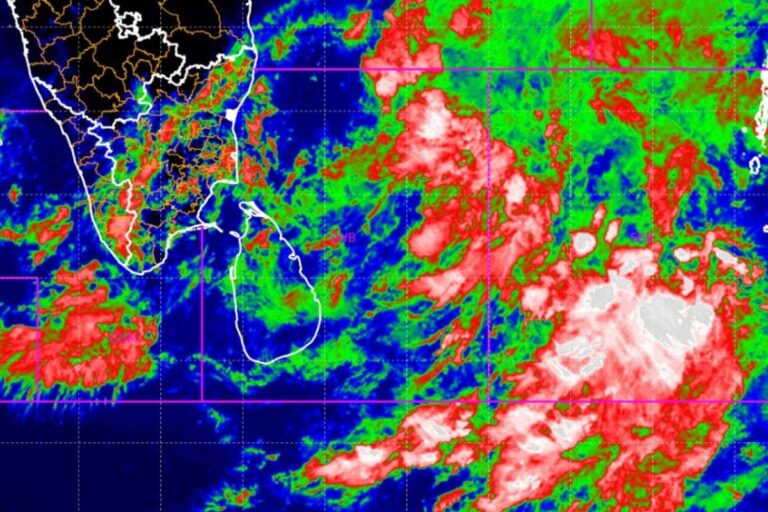 बंगाल के 8 जिलों में बारिश का अलर्ट, वज्रपात की भी चेतावनी
