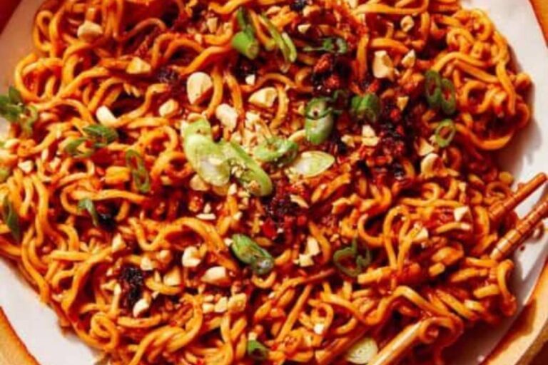 5 मिनट में दिल जीत लेगी बटर गार्लिक मैगी – स्वाद ऐसा कि बार-बार बनाने का मन करे