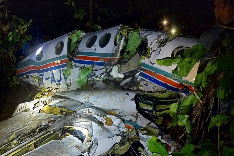 चतरा विमान हादसे का खौफनाक मंजर, तेज बारिश के बीच जोरदार धमाका और लग गई आग