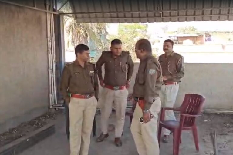 कुख्यात प्रिंस खान के वासेपुर वाले घर पर कुर्की-जब्ती, बड़ी संख्या में पुलिस बल तैनात