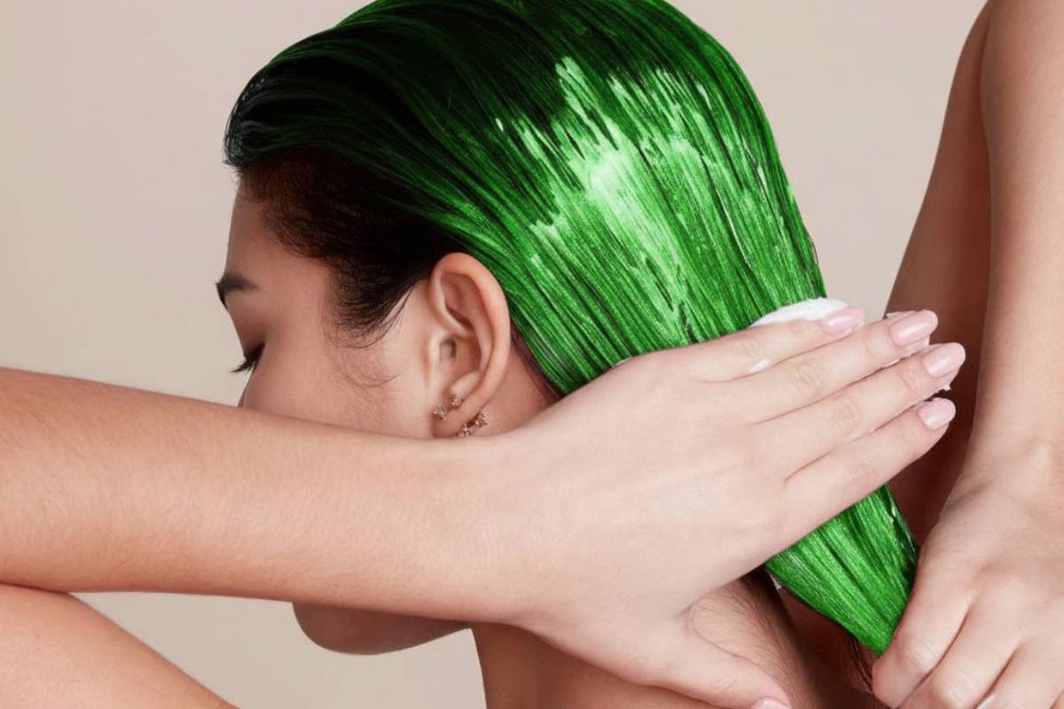 Moringa For Hair: मोरिंगा से पाएं हेल्दी, शाइनी और स्ट्रॉन्ग बाल – ये 2 आसान तरीके आएंगे आपके काम 3 How To Use Moringa For Hair: बालों में मोरिंगा कैसे इस्तेमाल करें?