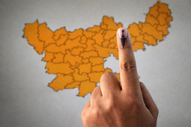 झारखंड में गठबंधन का फॉर्मूला फेल, निकाय चुनाव में बागी बिगाड़ रहे खेल