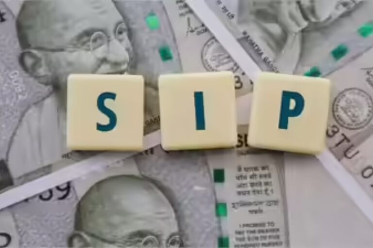 क्या आप भी बनना चाहते हैं करोड़पति? जानें 4,500 रुपए की SIP से 1.5 करोड़ रुपए फॉर्मूला