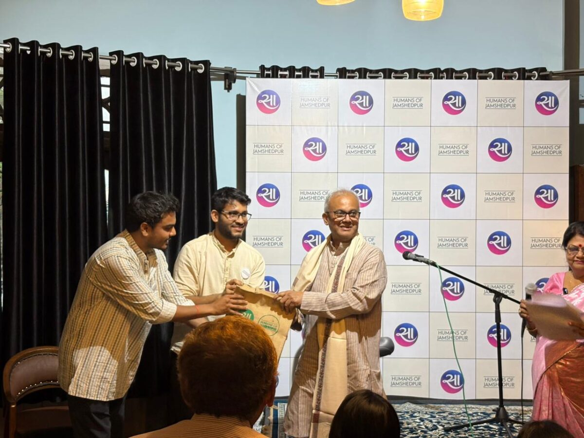 कलम का कारवां: हिंदी साहित्यकारों की लेखकीय यात्राओं को साहित्यसिंधिका ने बनाया प्रेरणादायी फुटप्रिंट 1 Whatsapp Image 2026 02 22 At 1.04.50 Pm