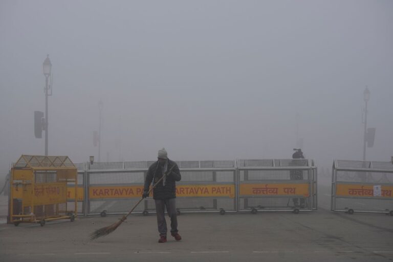 Delhi Weather: दिल्ली में बुधवार को छाया रहेगा घना कोहरा, IMD का आया अलर्ट