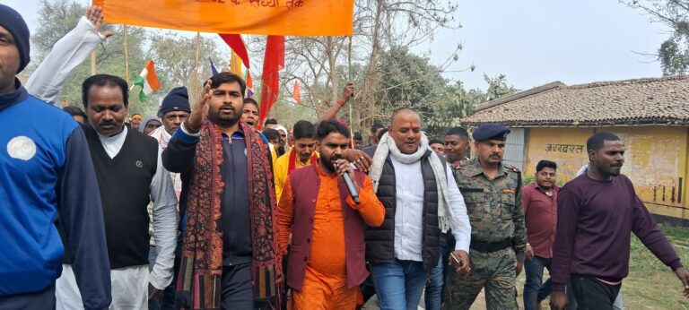 रामधुनी महायज्ञ को लेकर निकाली गयी कलश यात्रा