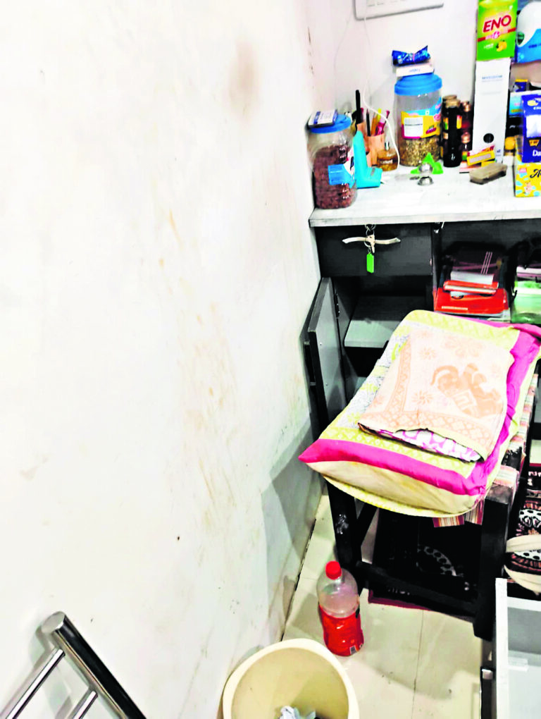 Sambalpur News :  दुकान का शटर तोड़ नकद समेत दो लाख के सामानों की चोरी