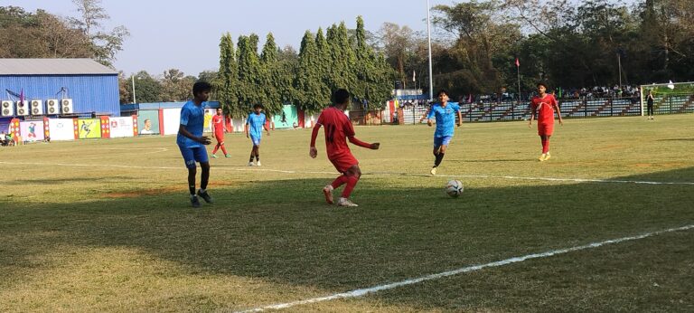Chaibasa News : लखनऊ को हराकर देहरादून सेमीफाइनल में पहुंची