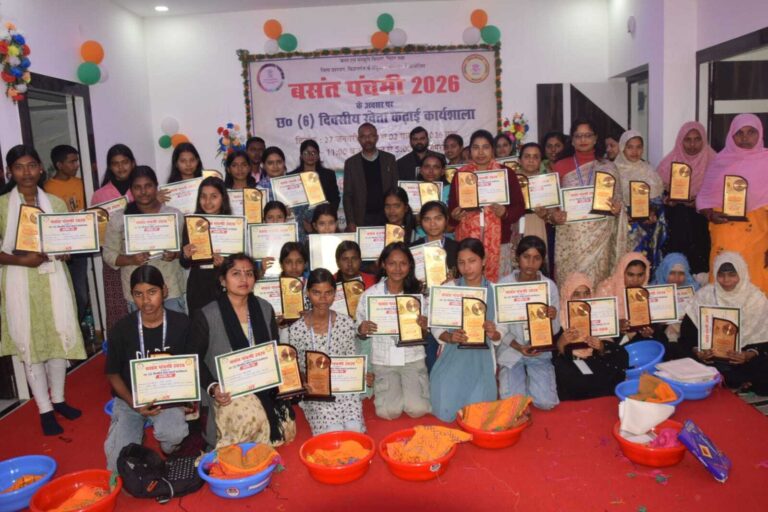 पारंपरिक कला को मिले पंख, 40 महिलाओं ने सीखी बारीकियां