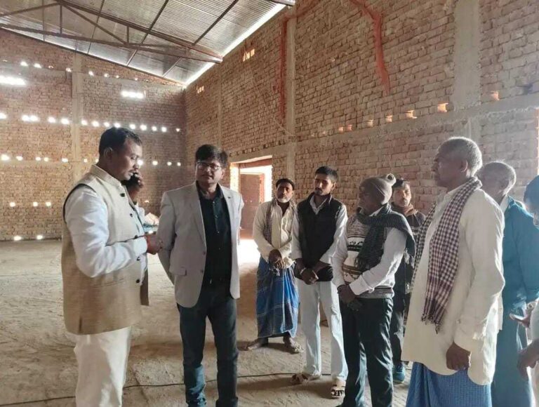 गोदाम निर्माण कार्य को शीघ्र पूर्ण करने का दिया निर्देश