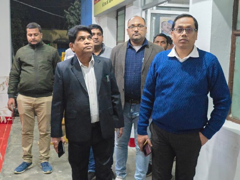सीएचसी का सिविल सर्जन ने किया निरीक्षण