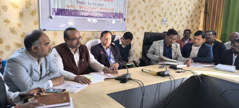 -प्रेक्षक ने वार्ड पार्षद प्रत्याशियों के साथ की बैठक, दिये कई निर्देश