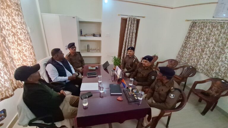 नेपाल चुनाव को लेकर भारत-नेपाल सीमा पर हाई अलर्ट, भीमनगर में हुई समन्वय बैठक