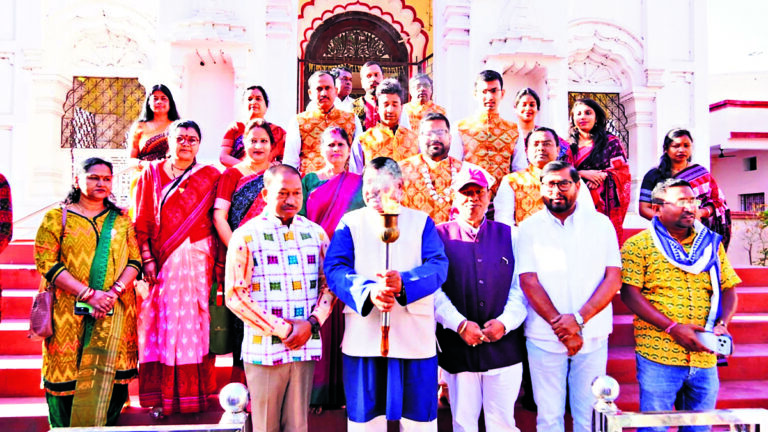 Sundergarh News:  सांस्कृतिक शोभायात्रा के साथ शुरू हुआ सुंदरगढ़ जिला महोत्सव ‘जातरा-2026’