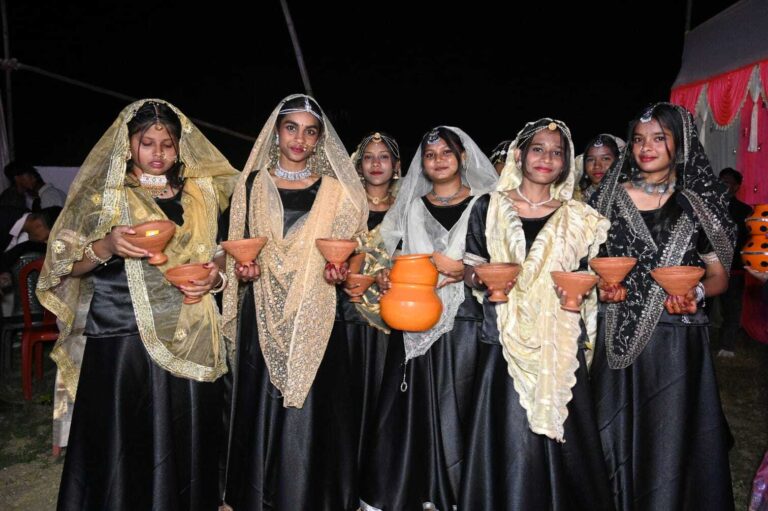 Chaibasa News : सांस्कृतिक आयोजन से बच्चों में बढ़ता है आत्मविश्वास: विधायक