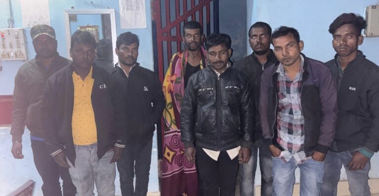 आठ शराबियों को गिरफ्तार कर न्यायिक हिरासत में भेजा