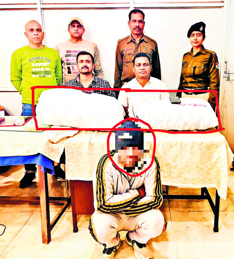 Rourkela News: राउरकेला स्टेशन से 10 लाख रुपये का गांजा जब्त, तस्कर गिरफ्तार