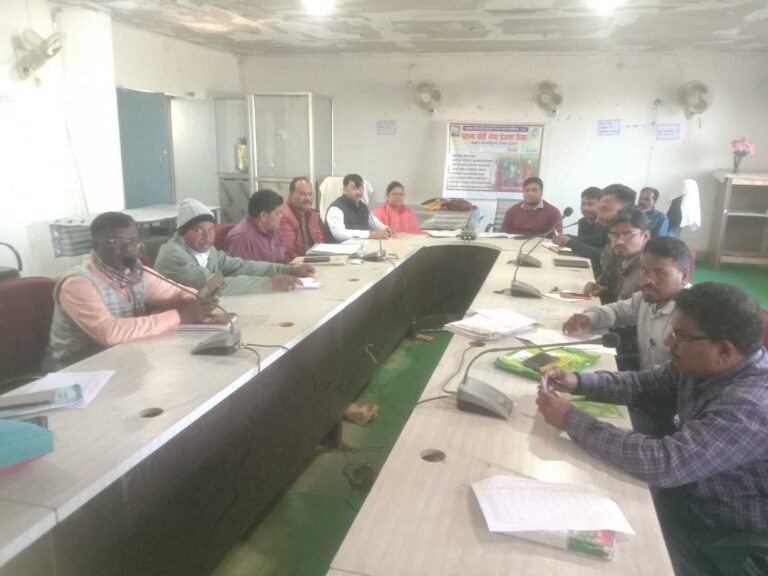 बीडीओ ने नियमित रूप से मजदूरी भुगतान का दिया निर्देश