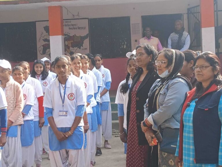 लक्ष्य की प्राप्ति के लिए रहें प्रयासरत