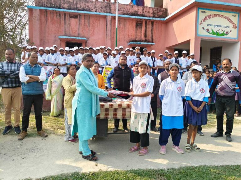 स्कूल में दौड़ प्रतियोगिता का आयोजन