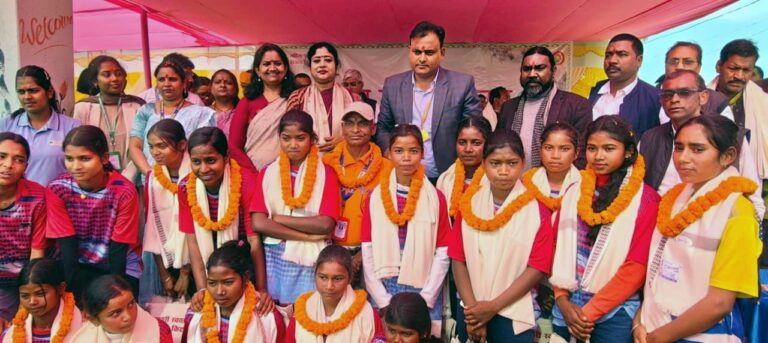आज बेटियां हर क्षेत्र में नये आयाम कर रही स्थापित: डीएम