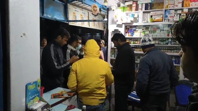 सदर अस्पताल में एसडीओ ने की कार्रवाई, दो महिला बिचौलिया गिरफ्तार