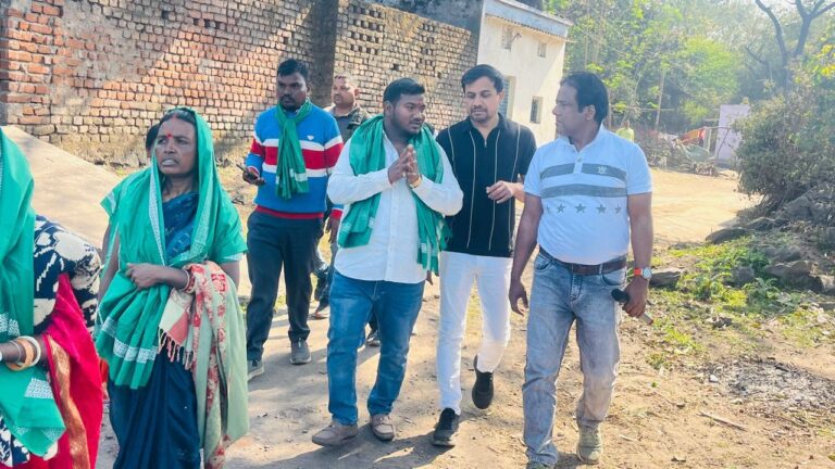 Bokaro News : प्रत्याशियों के पक्ष में मांगा वोट