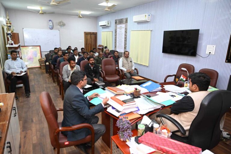 कृषि योजनाओं की प्रगति की उपायुक्त ने की समीक्षा