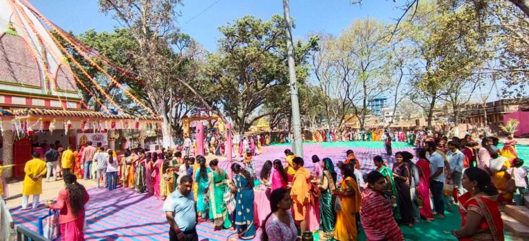 महाशिवरात्रि पर शिवालयों में उमड़े श्रद्धालु