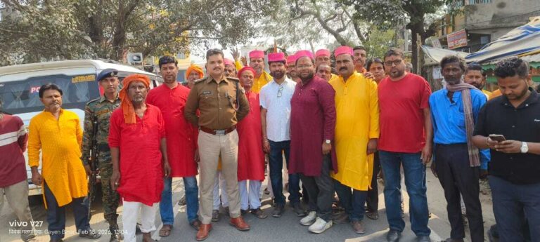 निकली बाबा भोले की भव्य बारात, भक्ति गीतों पर बेसुध होकर झूमे श्रद्धालु