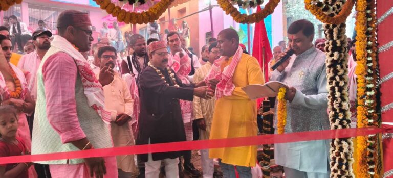 महाशिवरात्रि के अवसर पर शिवधुन यज्ञ से गूंजायमान हो रहा ईलाका