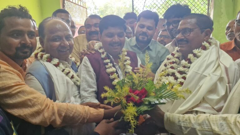 जदयू प्रखंड अध्यक्ष पद पर अमरेंद्र सिंह निर्विरोध हुए निर्वाचित