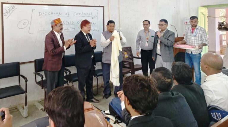 समाज को शिक्षित व सही दिशा देना विधिक उत्तरदायित्व : न्यायाशीध
