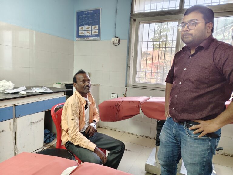 सवारियों से भरा ऑटो अनियंत्रित होकर पलटा, तीन जख्मी