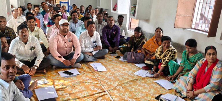 अनामांकित व ड्रॉप आउट बच्चों को विद्यालय से जोड़ने पर जोर