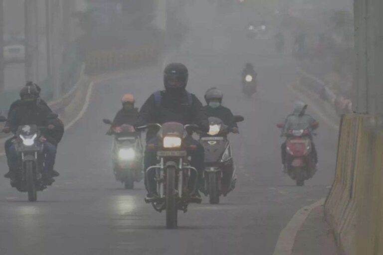 बिहार के इन जिलों में बना रहेगा घना कोहरा, 40 किमी प्रति घंटे की रफ्तार से चलेगी हवा, जानिए पूर्वानुमान