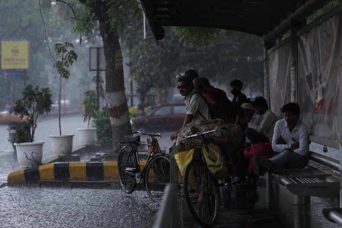 पूरे सप्ताह हो सकती है बारिश, इन राज्यों में चलेगी तेज हवाएं, Imd का अलर्ट 2 20031 Pti03 20 2026 000019A 1