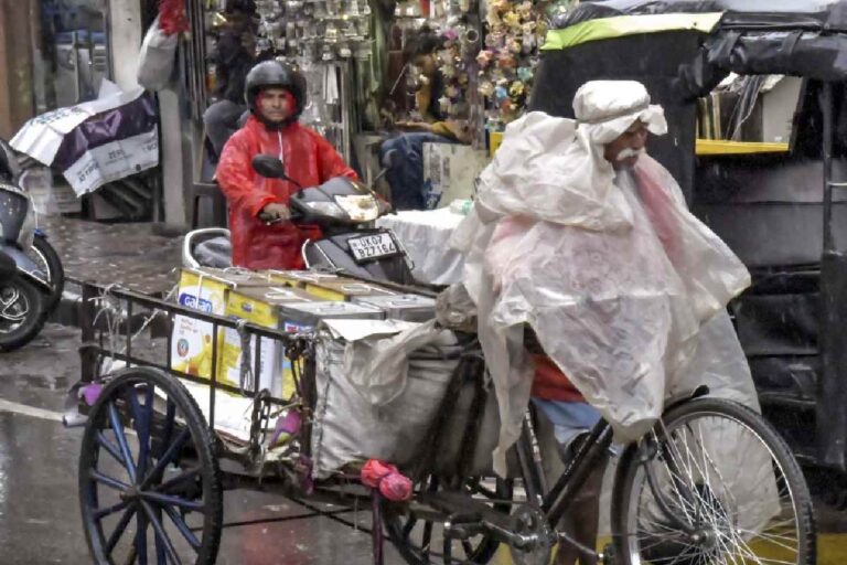 दिल्ली में होगी बारिश, जानें यूपी-बिहार सहित अन्य राज्यों के मौसम का हाल