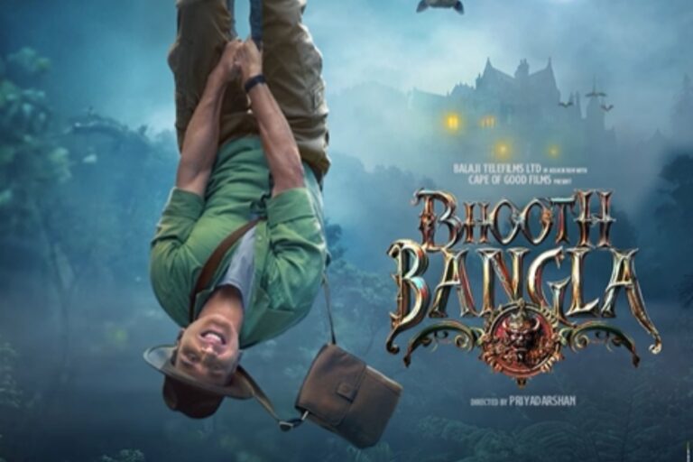 अचानक पेड़ से लटके अक्षय कुमार, फिल्म ‘भूत बंगला’ को लेकर किया बड़ा ऐलान