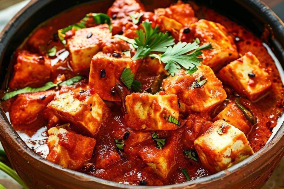 घर पर बनाएं शेफ रणवीर बरार की स्पेशल तरी वाला पनीर रेसिपी 1 Punjabi Tari Wala Paneer Recipe Ingredient